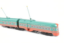 Load image into Gallery viewer, HO Plastic ConCor CNS&amp;M - North Shore Line &quot;Electroliner&quot; 4-Car Set
