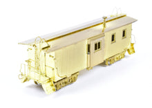 Load image into Gallery viewer, HO Brass OMI - Overland Models, Inc. CStP M&amp;O C&amp;NW Wood Bay-Window Caboose #6076 Omaha Rd
