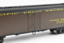Load image into Gallery viewer, HO Brass WP Car Corp. PFE - Pacific Fruit Express Express Reefer Factory Painted No. 772
