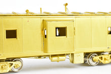 Load image into Gallery viewer, HO Brass OMI - Overland Models, Inc. D&amp;H - Delaware &amp; Hudson Bay Window Caboose #35816 (Ex. C 371-380)
