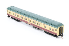 Load image into Gallery viewer, N Microtrains Line Napa Valley Wine Train 4-Pack w/Bonus FT Powered A-unit
