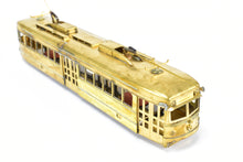Load image into Gallery viewer, HO Brass Suydam PE - Pacific Electric Double End PCC Car - Unpowered Trailer
