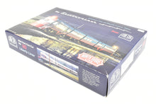 Load image into Gallery viewer, HO Plastic ConCor CNS&amp;M - North Shore Line &quot;Electroliner&quot; 4-Car Set
