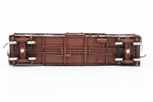 Load image into Gallery viewer, HO Brass CIL - Challenger Imports SP - Southern Pacific Class B-50-15 OB Wood Sheathed w/Murphy Roof FP #15021
