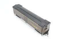 Load image into Gallery viewer, HO Brass WP Car Corp. PFE - Pacific Fruit Express Express Reefer 1940s Version Factory Painted No. 726
