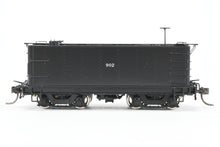 Load image into Gallery viewer, HO Brass W&amp;R Enterprises NP - Northern Pacific Auxiliary Tender with Low Water Hatch Factory Painted No. 902
