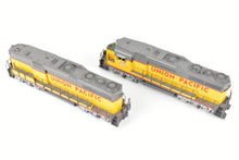 Load image into Gallery viewer, HO Brass Oriental Limited UP - Union Pacific EMD GP30/GP30B 2250HP Each &quot;B&quot; Unit W/Steam Generator FP
