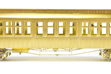 Load image into Gallery viewer, HO Brass MTS Imports Manhattan Elevated and C&amp;SSRT - Chicago &amp; South Side Rapid Transit Elevated Car Unpowered
