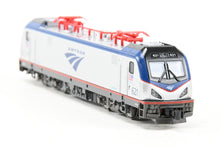 Load image into Gallery viewer, N Kato 106-8001 Amtrak Siemens ACS-64 No. 621 LOCOMOTIVE ONLY No Original Box
