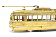 Load image into Gallery viewer, HO Brass Suydam PE - Pacific Electric Double End PCC Car - Unpowered Trailer
