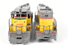 Load image into Gallery viewer, HO Brass Oriental Limited UP - Union Pacific EMD GP30/GP30B 2250HP Each &quot;B&quot; Unit W/Steam Generator FP

