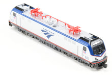 Load image into Gallery viewer, N Kato 106-8001 Amtrak Siemens ACS-64 No. 621 LOCOMOTIVE ONLY No Original Box
