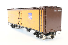Load image into Gallery viewer, Gauge 1 - 1:32nd Scale Brass PSC - Precision Scale Co. PFE - Pacific Fruit Express 40' Wood Refrigerator R-30-12 Factory Painted No. 28290
