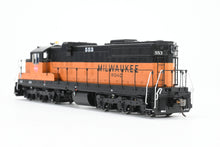 Load image into Gallery viewer, HO Rapido Trains, Inc. Milw - Milwaukee Road EMD SD10 FP #553 1974+ Era DC/Silent Version
