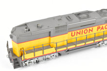 Load image into Gallery viewer, HO Brass Oriental Limited UP - Union Pacific EMD GP30/GP30B 2250HP Each &quot;B&quot; Unit W/Steam Generator FP
