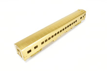 Load image into Gallery viewer, HO Brass Oriental Limited NP - Northern Pacific North Coast Limited 56-Seat Coach #500 w/o Skirts
