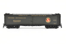 Load image into Gallery viewer, HO Brass Shoreham Shops GN - Great Northern 50 Foot Express Reefer FP #2116
