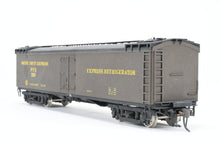 Load image into Gallery viewer, HO Brass WP Car Corp. PFE - Pacific Fruit Express Express Reefer 1950s Version Factory Painted No. 745
