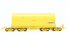 Load image into Gallery viewer, HO Brass CON OMI - Overland Models, Inc. UP - Union Pacific NASA Shuttle Solid Rocket Motor Rail Car Factory Painted No. 50010
