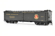 Load image into Gallery viewer, HO Brass Shoreham Shops GN - Great Northern 50 Foot Express Reefer FP #2116
