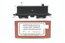 Load image into Gallery viewer, HO Brass W&amp;R Enterprises NP - Northern Pacific Auxiliary Tender with High Water Hatch Factory Painted No. 919
