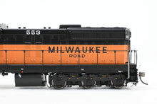 Load image into Gallery viewer, HO Rapido Trains, Inc. Milw - Milwaukee Road EMD SD10 FP #553 1974+ Era DC/Silent Version
