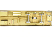 Load image into Gallery viewer, HO Brass Oriental Limited NP - Northern Pacific North Coast Limited 56-Seat Coach #500 w/o Skirts
