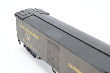 Load image into Gallery viewer, HO Brass WP Car Corp. PFE - Pacific Fruit Express Express Reefer 1950s Version Factory Painted No. 745
