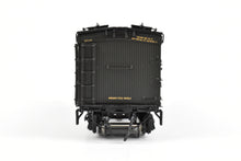 Load image into Gallery viewer, HO Brass Shoreham Shops GN - Great Northern 50 Foot Express Reefer FP #2116
