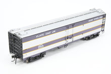 Load image into Gallery viewer, O Brass Sunset Models Third Rail ACL - Atlantic Coast Line REA - Railway Express Agency 54' Reefer Factory Painted No. 3000

