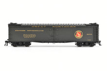 Load image into Gallery viewer, HO Brass Shoreham Shops GN - Great Northern 50 Foot Express Reefer FP #2033

