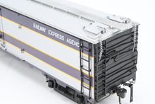 Load image into Gallery viewer, O Brass Sunset Models Third Rail ACL - Atlantic Coast Line REA - Railway Express Agency 54' Reefer Factory Painted No. 3000
