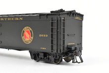Load image into Gallery viewer, HO Brass Shoreham Shops GN - Great Northern 50 Foot Express Reefer FP #2033

