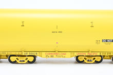 Load image into Gallery viewer, HO Brass CON OMI - Overland Models, Inc. UP - Union Pacific NASA Shuttle Solid Rocket Motor Rail Car Factory Painted No. 50028
