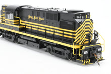 Load image into Gallery viewer, HO Rapido Trains, Inc. NKP - Nickel Plate Road ALCO RS-11 FP #562
