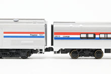 Load image into Gallery viewer, N Kato 106-6292 Amtrak Amfleet Phase III 2-Car Set B Baggage No. 1221 and Cafe No. 28015
