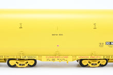 Load image into Gallery viewer, HO Brass CON OMI - Overland Models, Inc. UP - Union Pacific NASA Shuttle Solid Rocket Motor Rail Car Factory Painted No.50031
