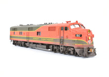 Load image into Gallery viewer, HO Brass Oriental Limited GN - Great Northern EMD E7A 2000 Phase II Factory Painted #512
