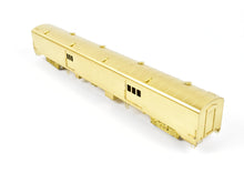 Load image into Gallery viewer, HO Brass Oriental Limited NP - Northern Pacific North Coast Limited Water Baggage Car w/o Skirts
