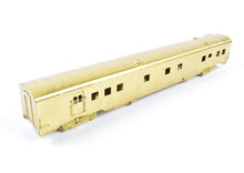 Load image into Gallery viewer, HO Brass Oriental Limited NP - Northern Pacific North Coast Limited Mail-Dorm #425 w/ skirts
