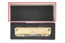 Load image into Gallery viewer, HO Brass CON MTS Imports CNS&amp;M - North Shore Line 240 - 244 Series Refrigerator Trailer
