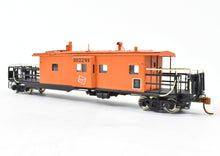 Load image into Gallery viewer, HO Brass OMI - Overland Models, Inc. MILW - Milwaukee Road Bay Window Long Caboose Pro-Painted
