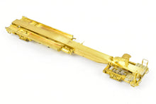 Load image into Gallery viewer, HO Brass OMI - Overland Models, Inc. Various Roads TTX - Trailer Train Thrall Front Runner 50&#39; TOFC Car TTUX 121046 w/National Unitruck

