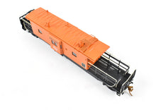 Load image into Gallery viewer, HO Brass OMI - Overland Models, Inc. MILW - Milwaukee Road Bay Window Long Caboose Pro-Painted
