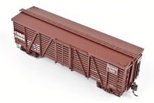 Load image into Gallery viewer, HO Brass CIL - Challenger Imports CB&amp;Q - Burlington Route Class SM-16 36' Stock Car FP No. 59056
