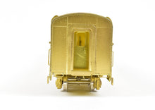Load image into Gallery viewer, HO Brass Oriental Limited GN - Great Northern LW 1215-1220 Coach
