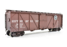 Load image into Gallery viewer, HO Brass CON CIL - Challenger Imports SP - Southern Pacific Class B-50-15 Box Car FP No. 32504 Weathered
