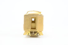 Load image into Gallery viewer, HO Brass W&amp;R Enterprises NP - Northern Pacific Arch Window Coach Nos. 1206 - 1227
