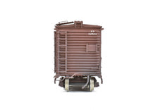 Load image into Gallery viewer, HO Brass CON CIL - Challenger Imports SP - Southern Pacific Class B-50-15 Box Car FP No. 32504 Weathered
