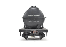 Load image into Gallery viewer, O Scale Brass US Hobbies GATX - General American Tank 8,000 Gallon Single-Dome Tank Car CP GATX 5890 NO ORIGINAL BOX
